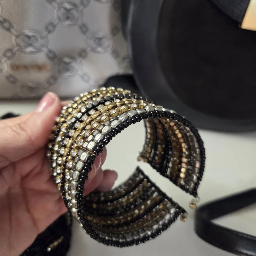 5 Piece Bundle Lot Set - Black, Gold, Silver Tones - Picture 5 of 16